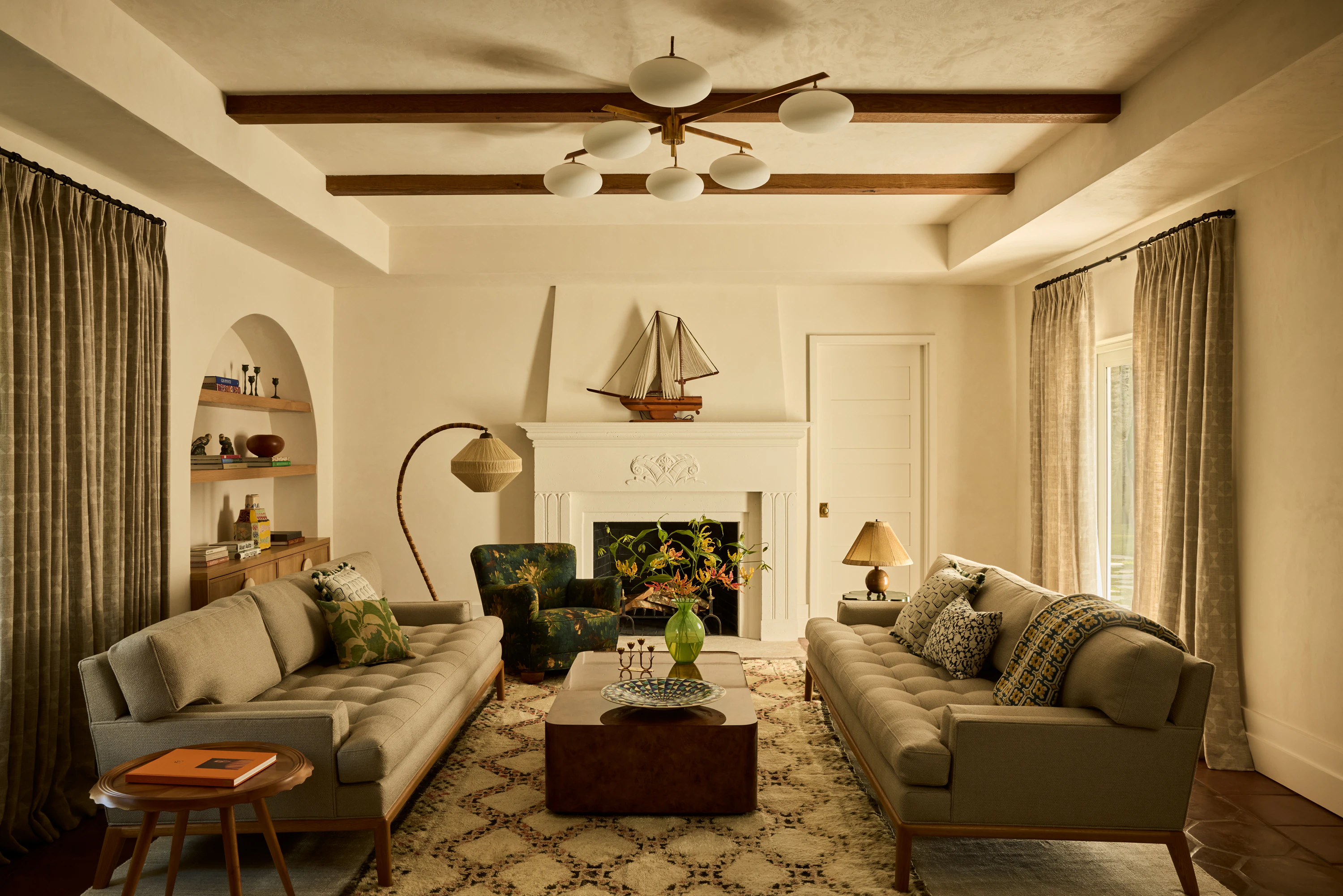 09 Los Arcos Living Room 005