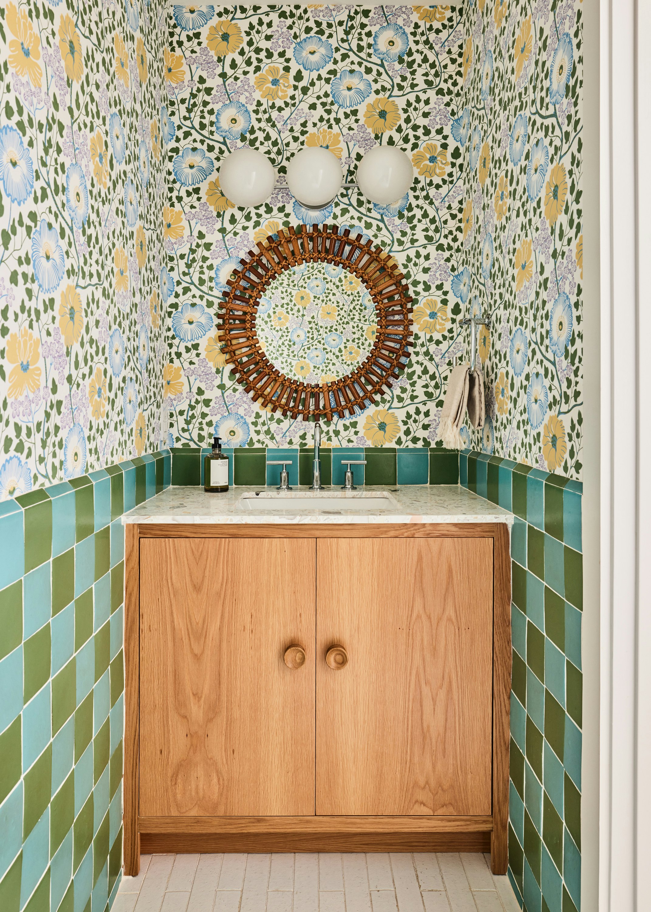 10 Sea Ranch Powder Room 022