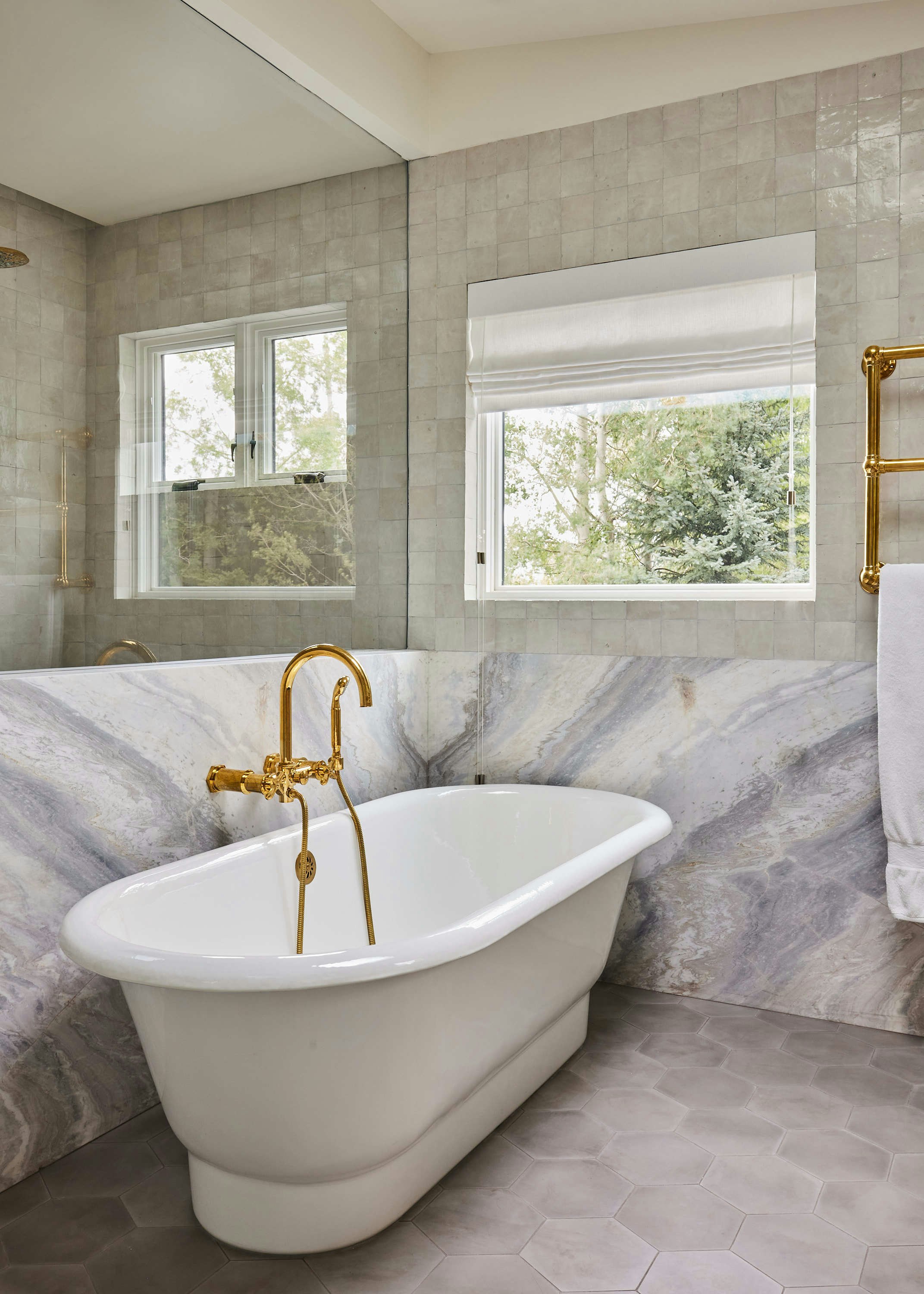 12 Aspen Primary Bathroom 003