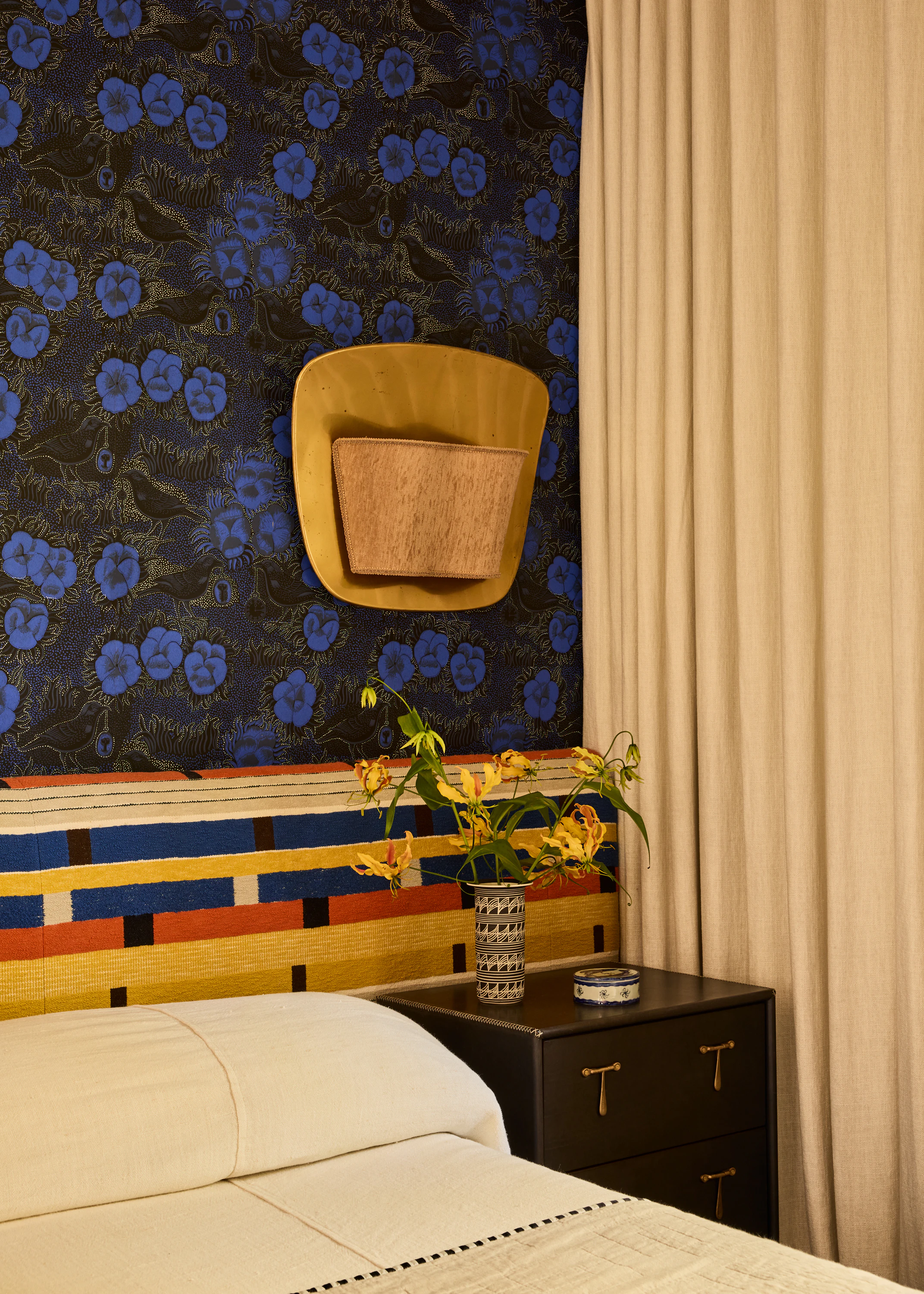 19 The Roads Primary Bedroom 010