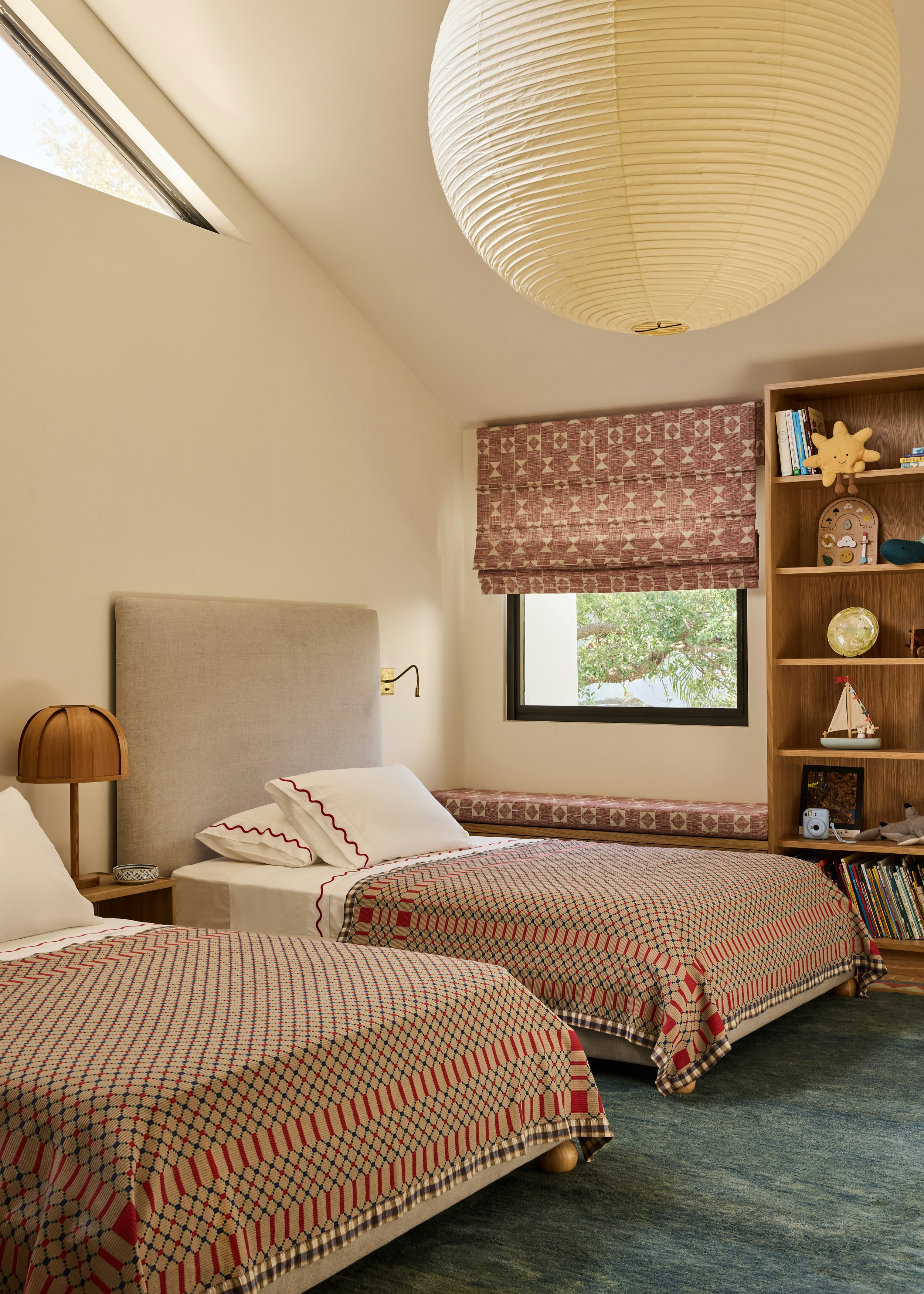 30 Grove Townhouse Kids Bedroom 010